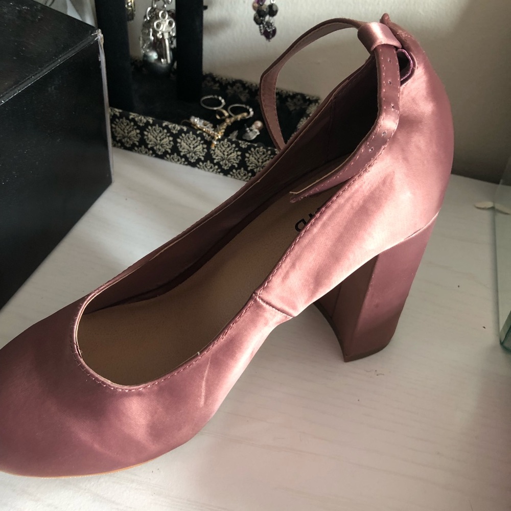 BNIB torrid heels